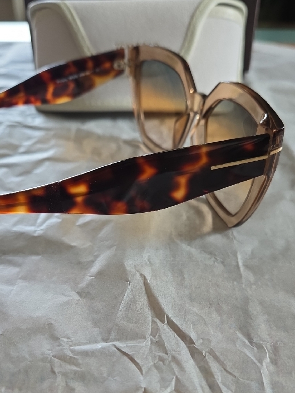 Tom Ford Sunglasses - Picture 8 of 15